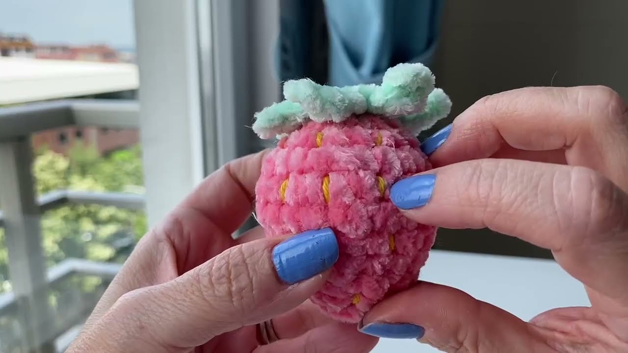 Amigurumi Kadife İp (normal iple de örebilirsin) Çilek Yapılısı
