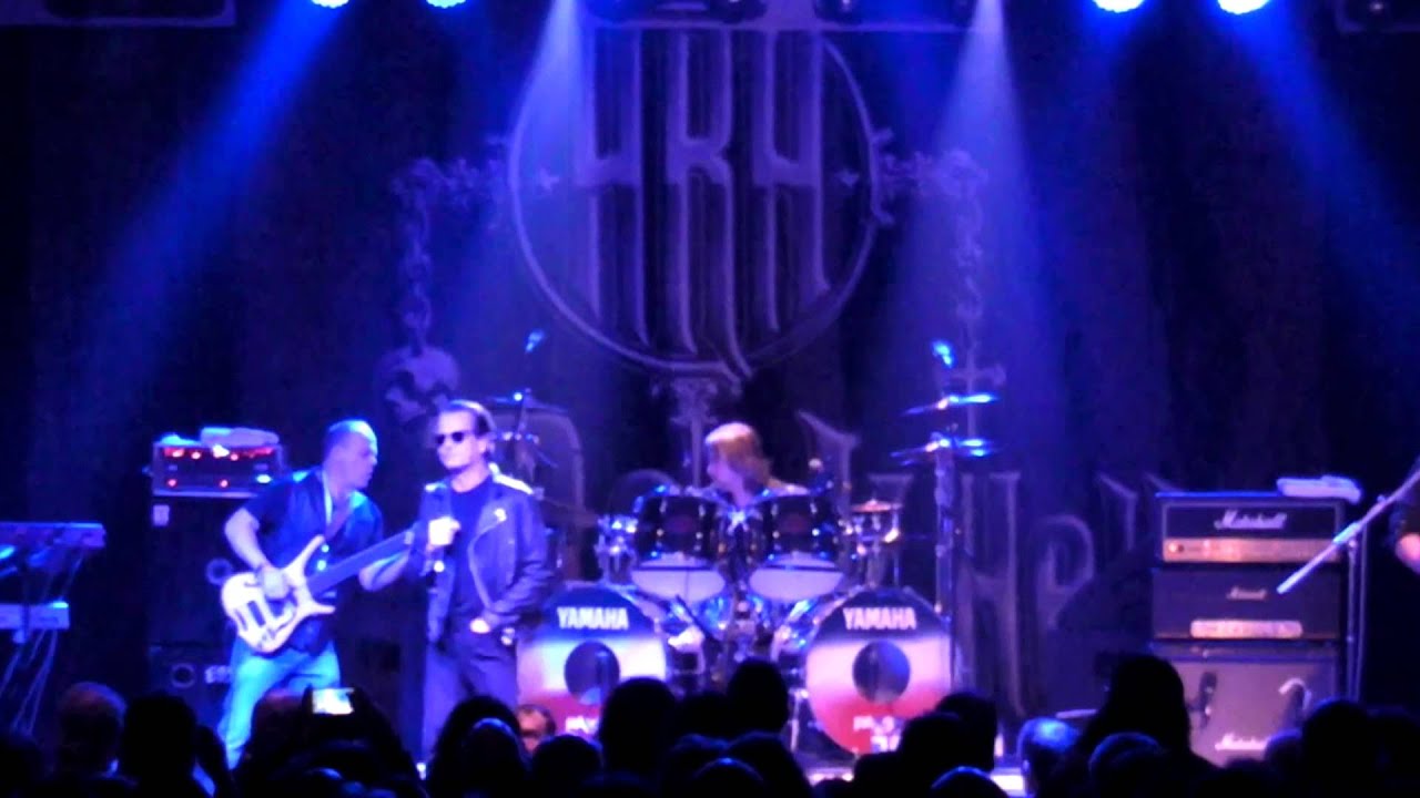 Graham Bonnet and Catch The Rainbow . Eyes of the World at Hard Rock Hell 2014