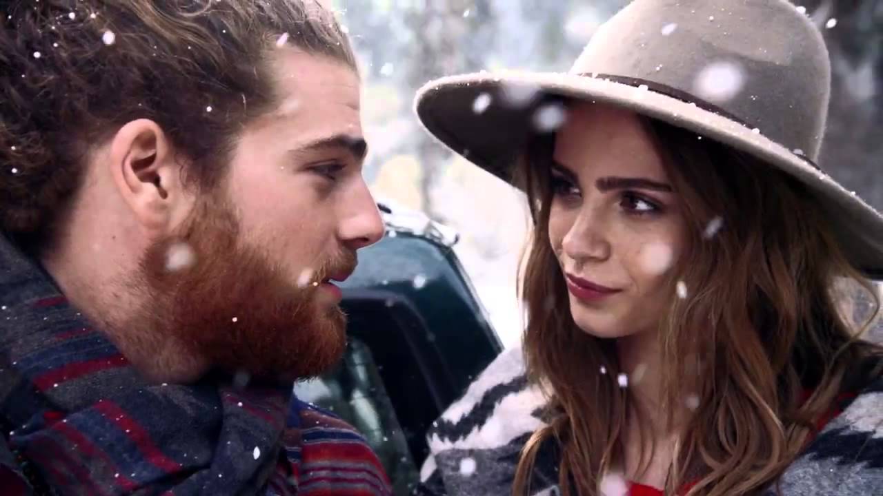 American Eagle Outfitters Holiday 2015 #GoodFeelingStore