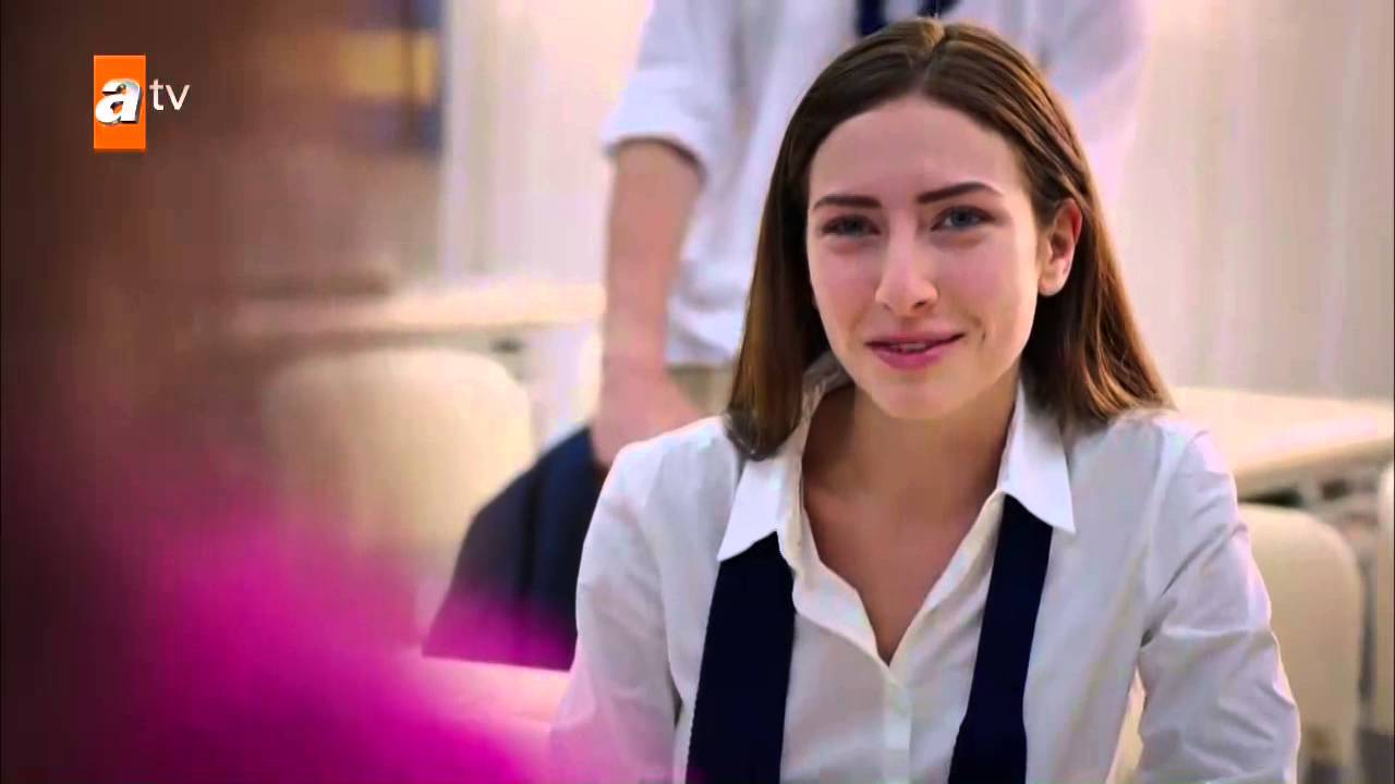Kızların kolejde ilk günü! : Kırgın Çiçekler 1. Bölüm - atv
