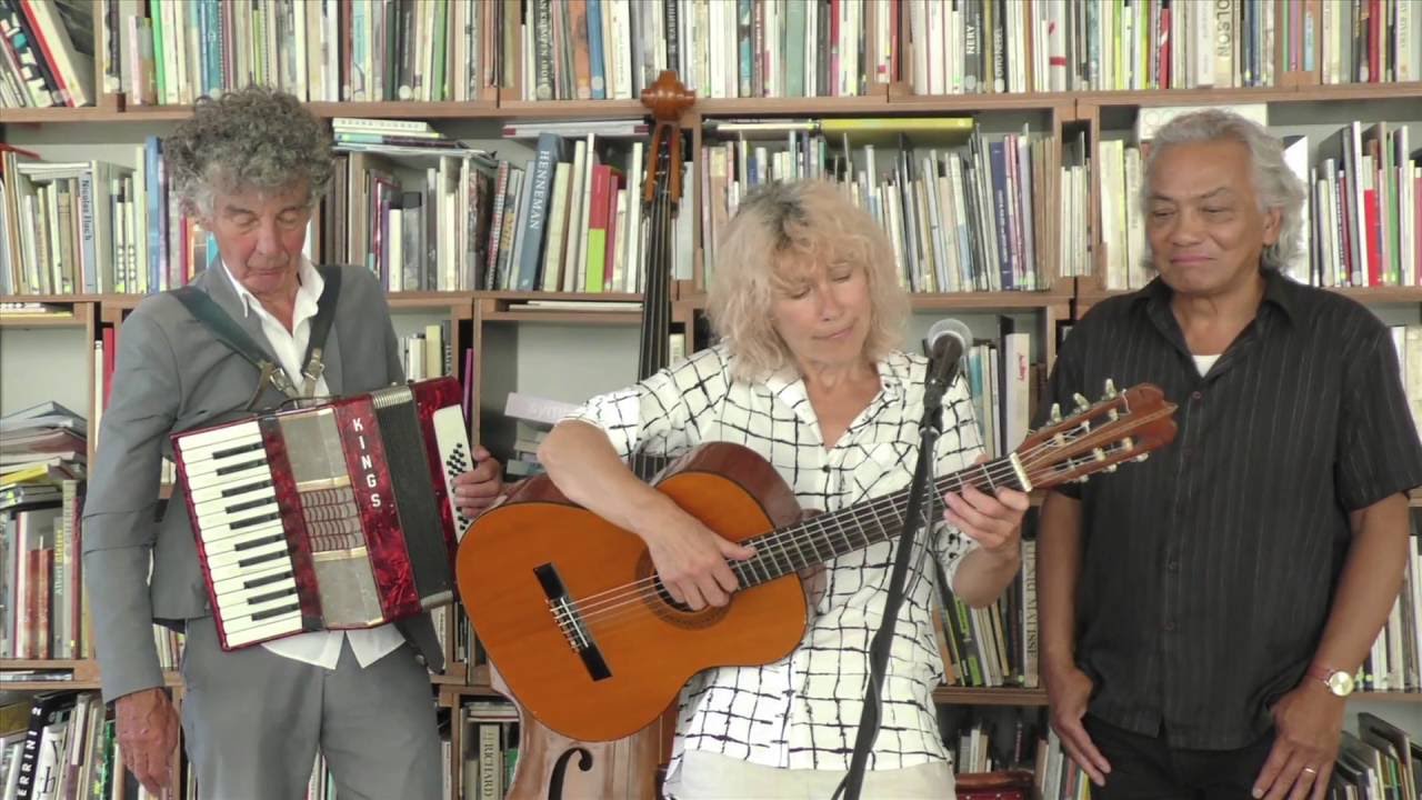 Barrelhouse - Withered On The Vine (live)