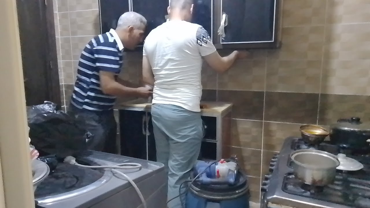 ترتيب وتنظيف وتركيب المطبخ في الشقه الجديده 👉