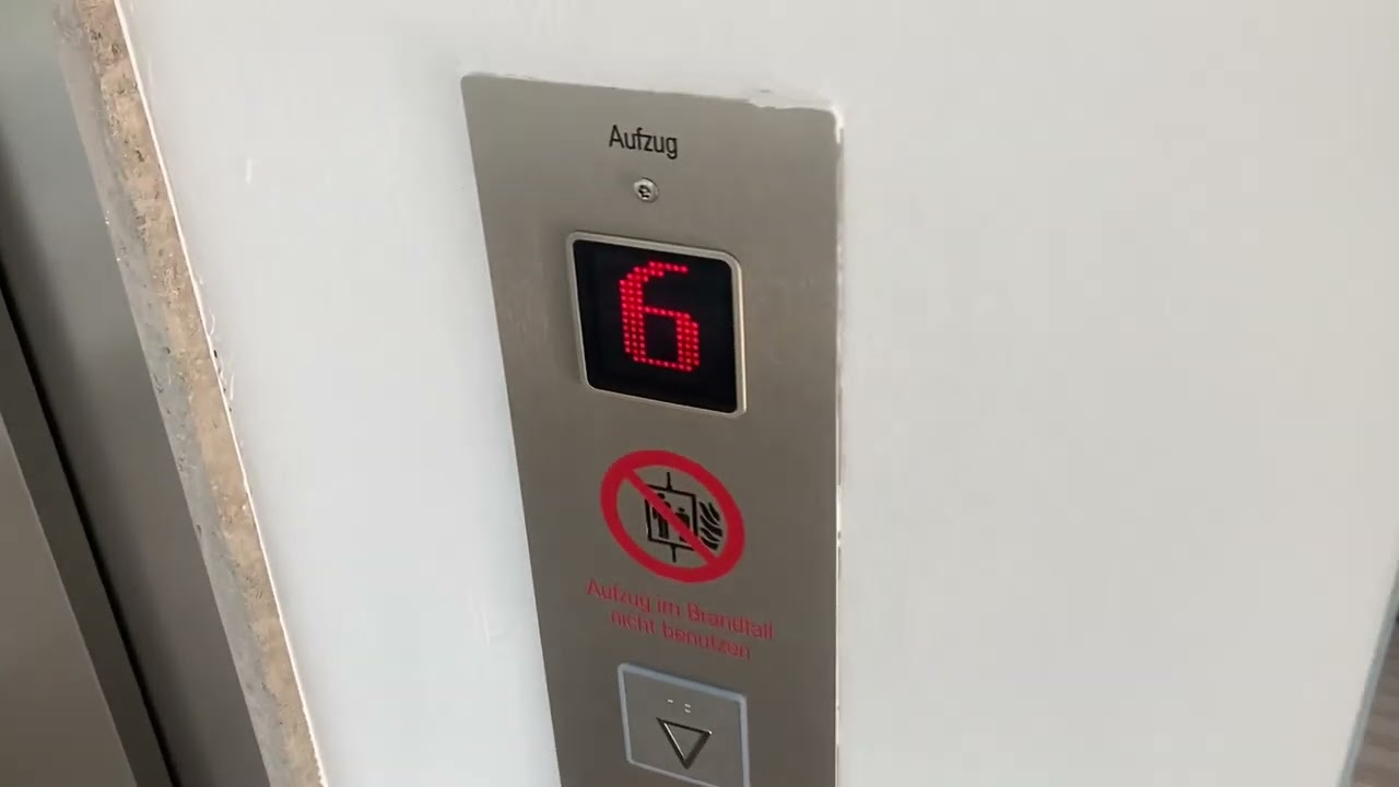 2020 Butz Aufzug in einem Wohnhaus in München Willy-Brand-Allee 42