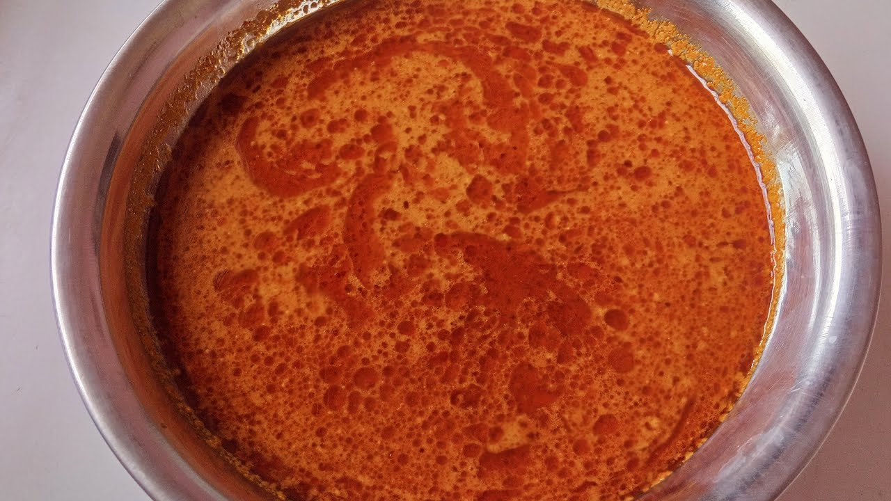 How to make Mandeli Fish Curry / ओल्या मांदेली चा झणझणीत रस्सा😋😋