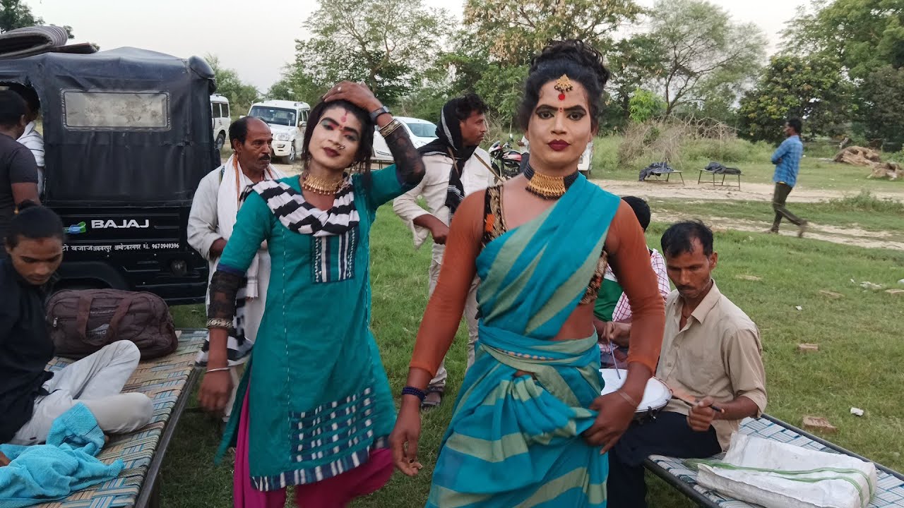 सुबह का डांस वीडियो विक्रम और अमित के साथ बैंड बाजा के