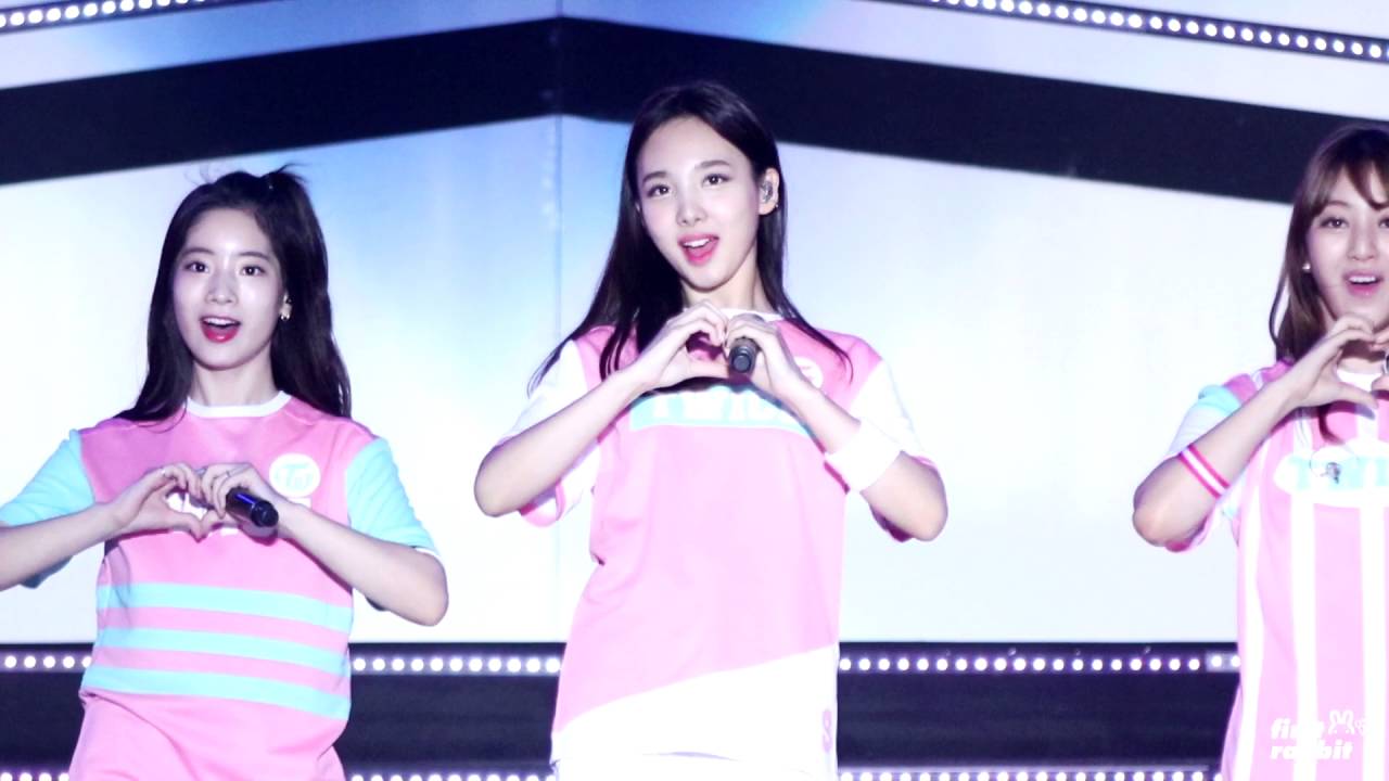 160911 WFMF 트와이스 - 우아하게 (나연)