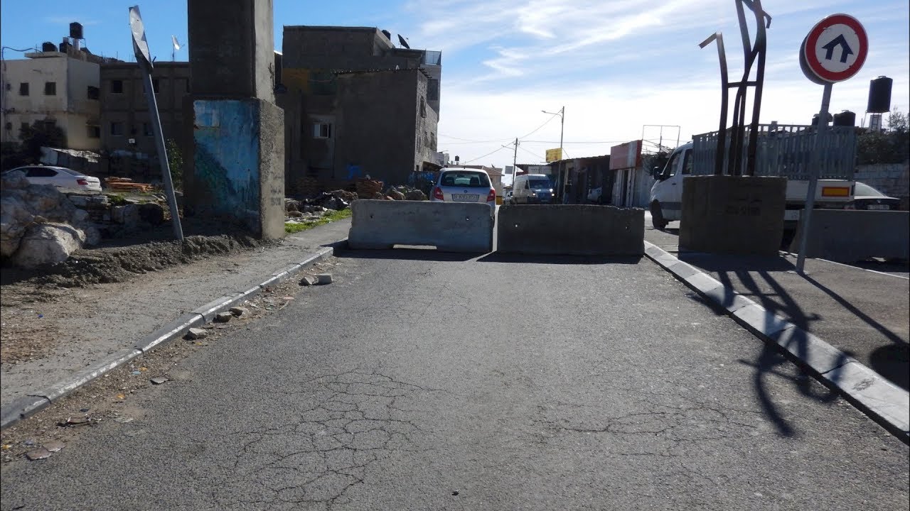 Harsh restrictions on access to the village of Hizma, January 2018