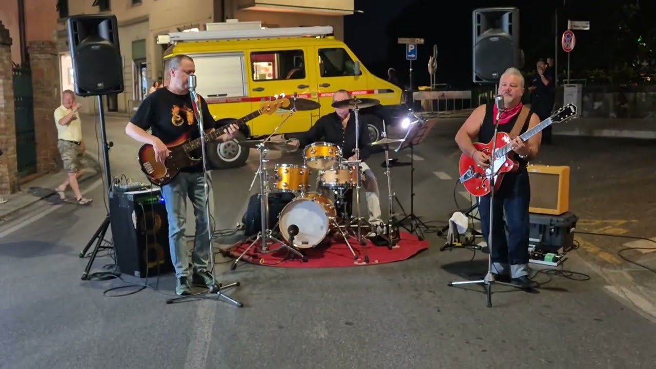 Ricky Castellini & The Hotliners - Roll Over Beethoven