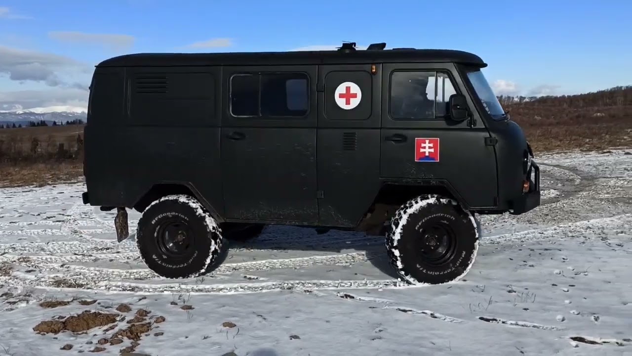 UAZ 452 Buchanka 5,2 V8 drift