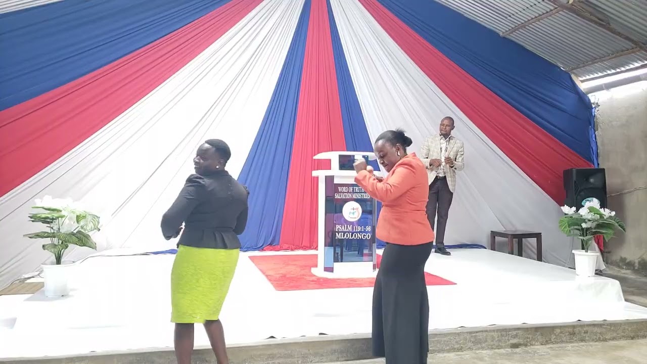 Yesu ni Bwana/ Ameniona/ Nimempata aside badilika/ Msalaba wa Yesu....praises