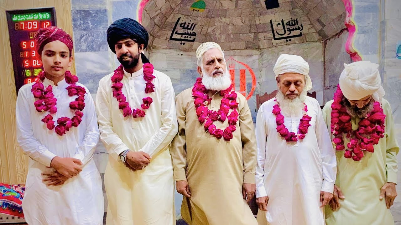 اعتکاف ختم، مسجد میں درود و سلام اور ملاقاتیں | چاند رات کا خوبصورت منظر | بھروکی چیمہ