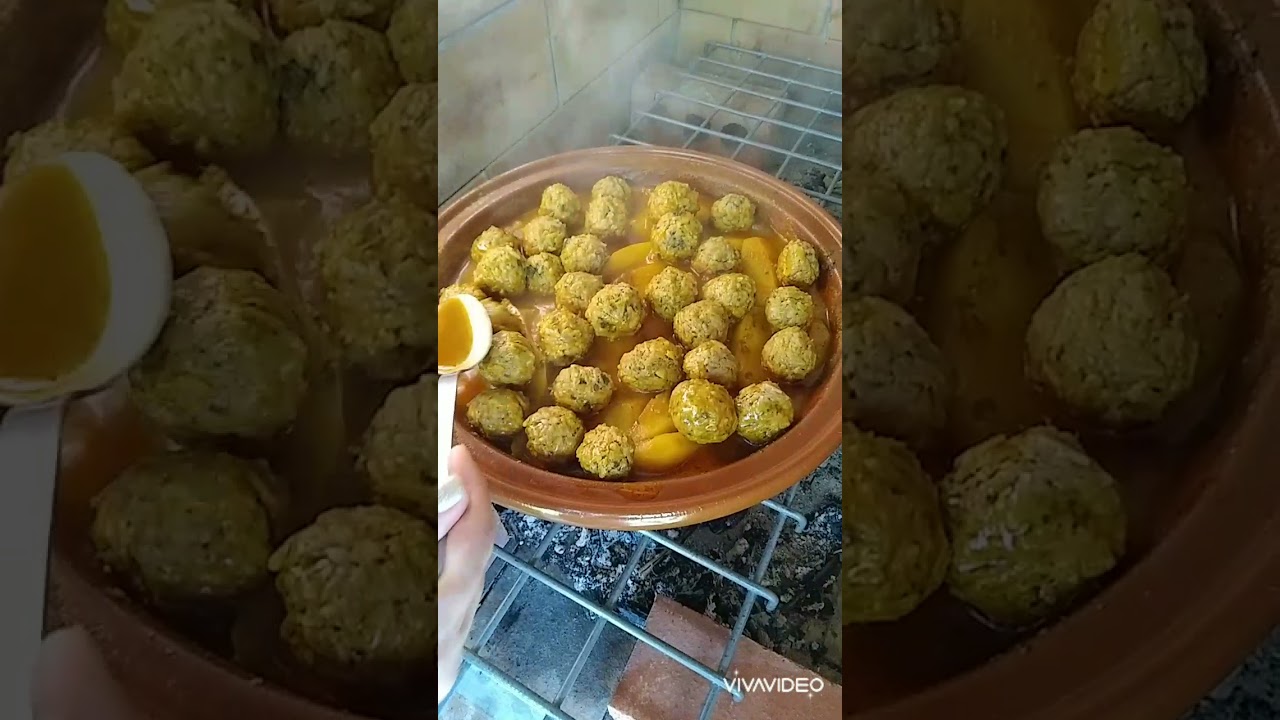 Tajine aux pommes de terre et boulettes de poisson / طاجن بالبطاطس وكرات السمك