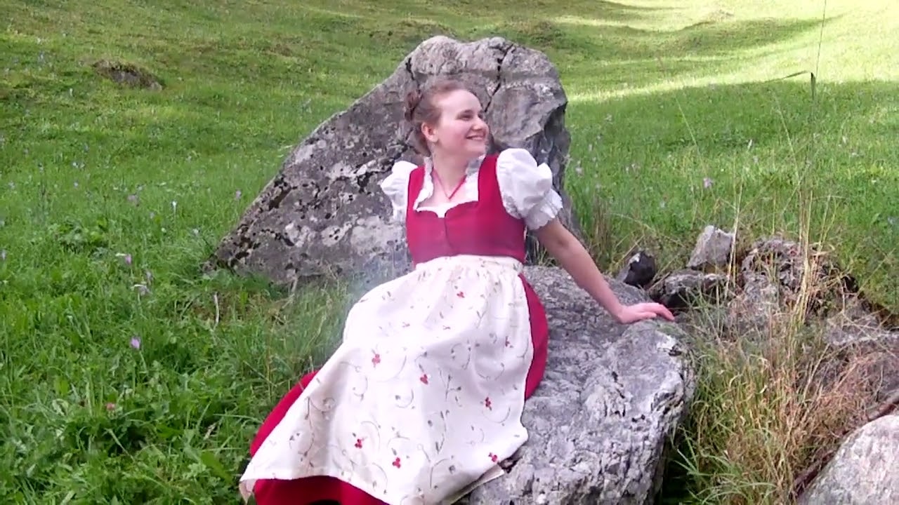 Sängerin Silke Scharf -volkstümliches medley-Musikvideo