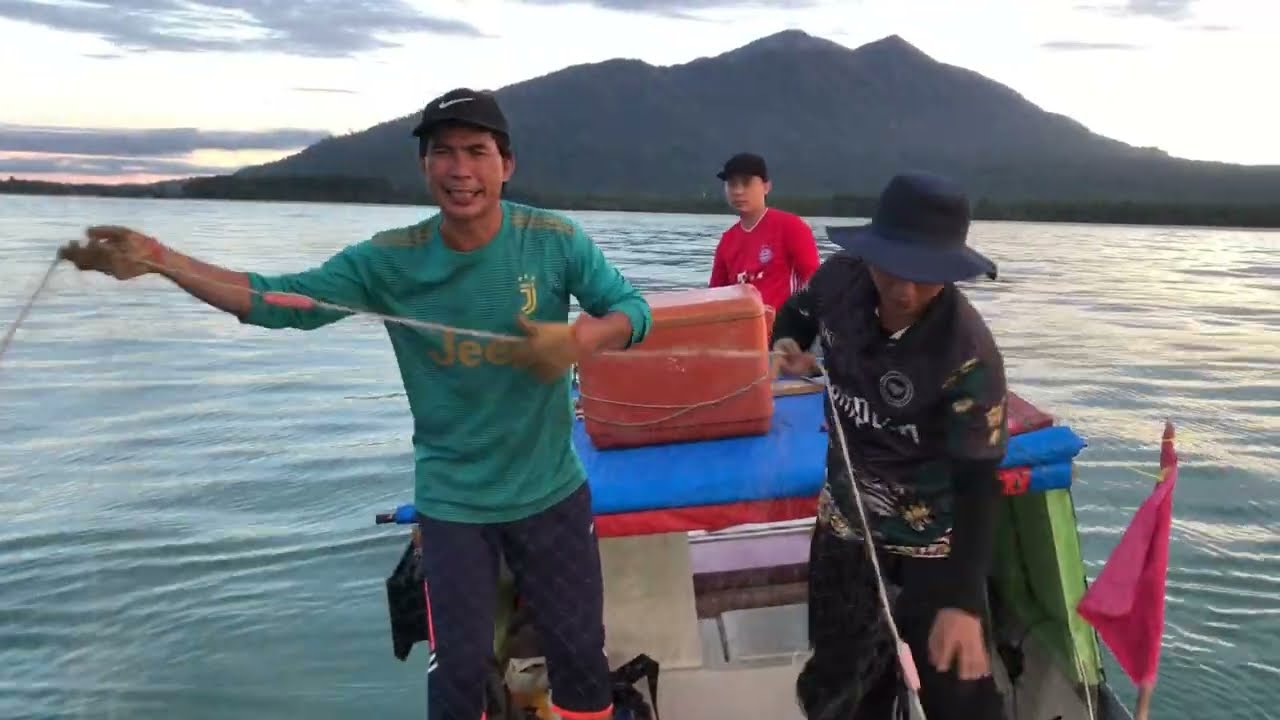 Pukat Hanyut Memburu Tenggiri