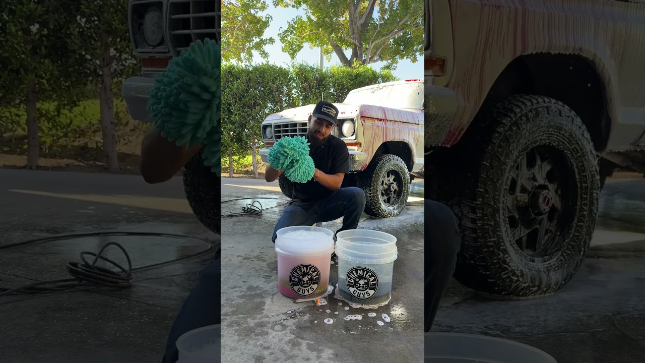 ¡Cómo lavar una camioneta F150 roja!