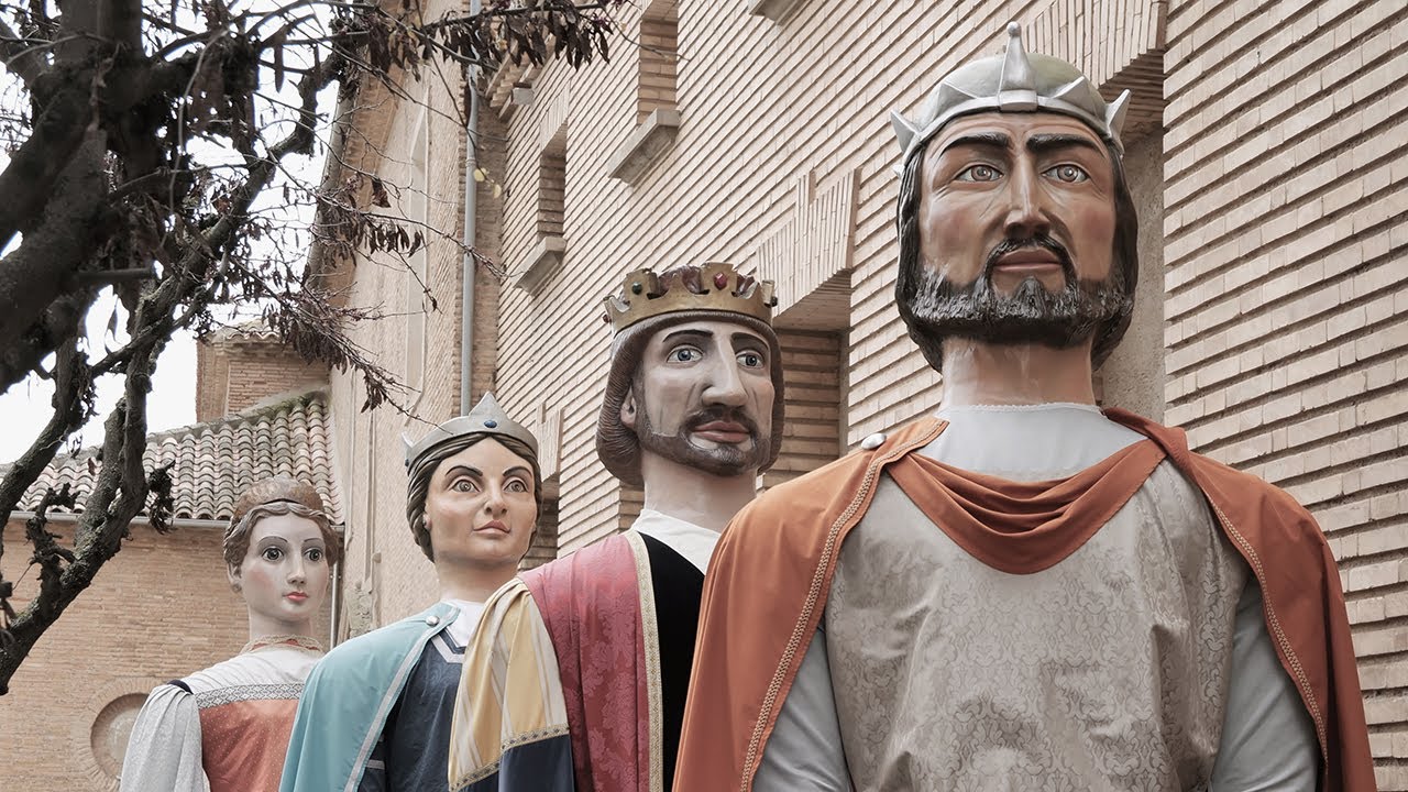 Comparsa de Gigantes y Cabezudos de TUDELA
