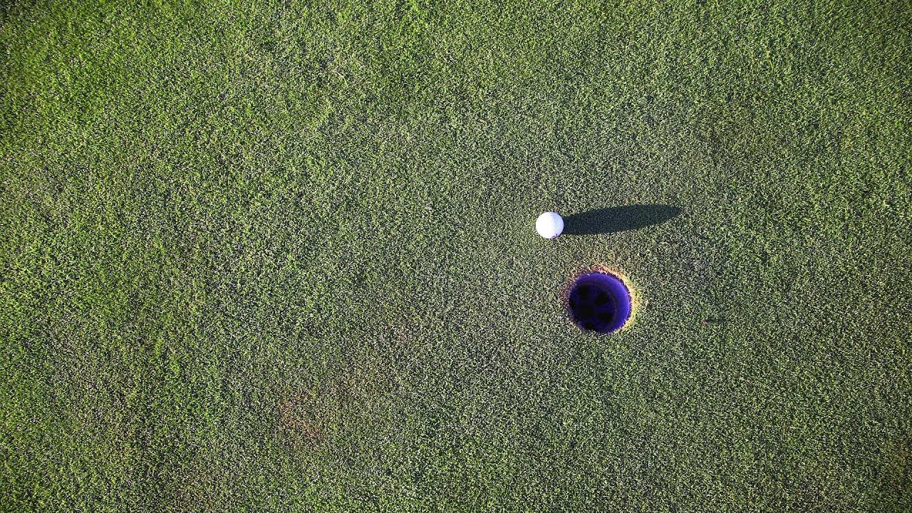 Things to do in Cayman: Golfing