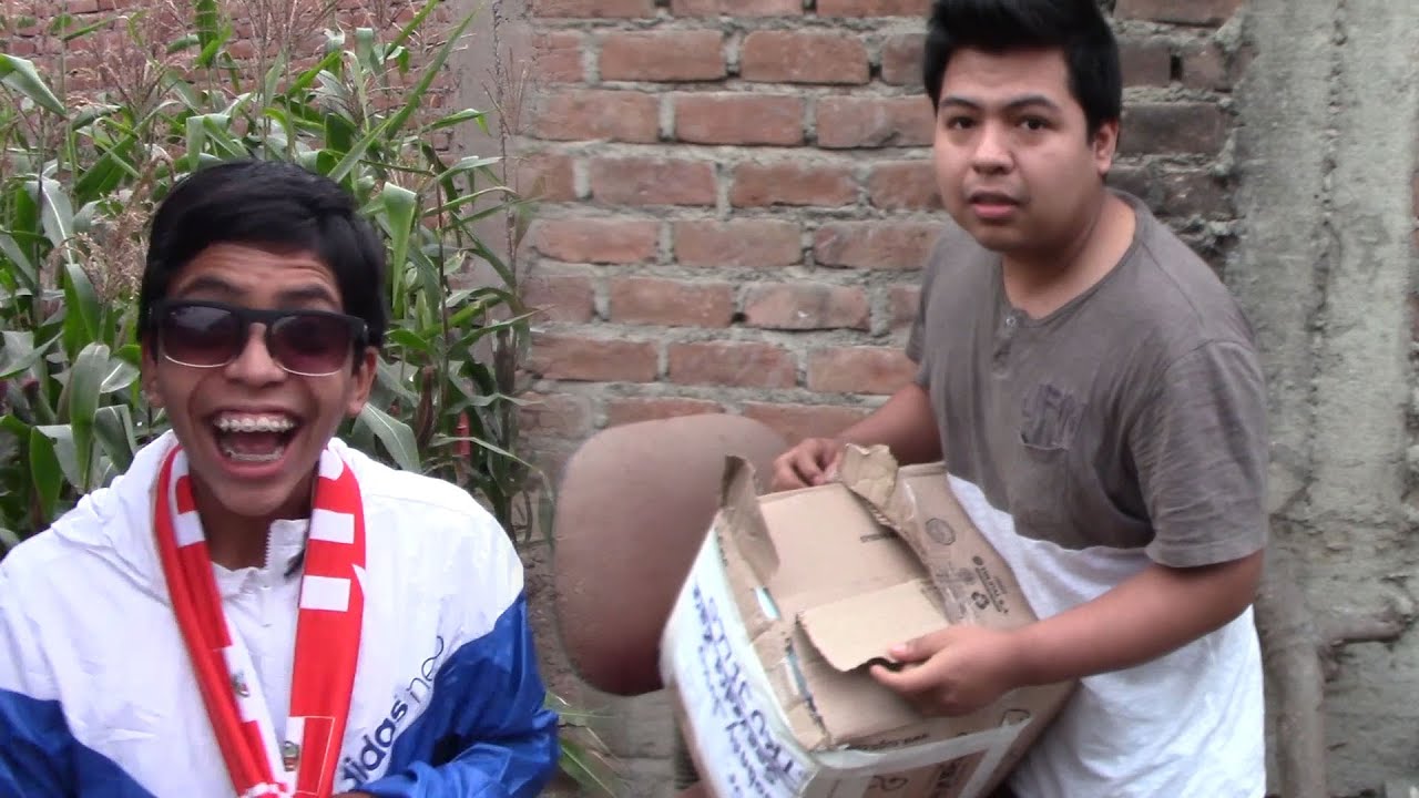 ABRIENDO 4 - ¿Libros educativos?