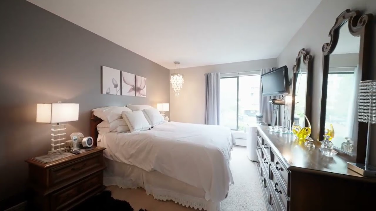 Property Tour: 308 1437 Foster St, White Rock
