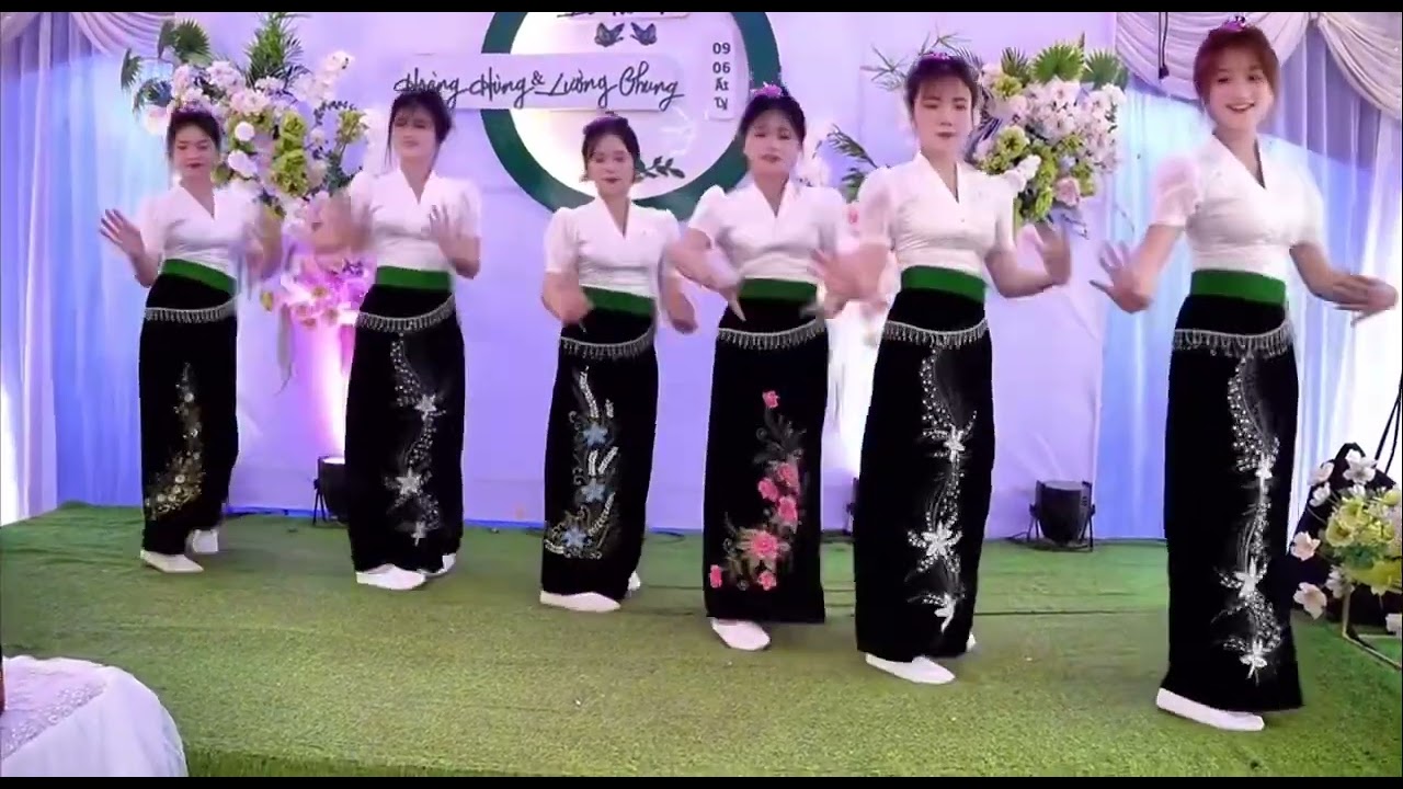Nh&oacute;m M&uacute;a Ban Mai | Với Điệu Nhảy D&aacute;ng Em G&aacute;i Th&aacute;i 26 T&acirc;y Bắc #26taybacsl #giaidieutaybac #gaithai