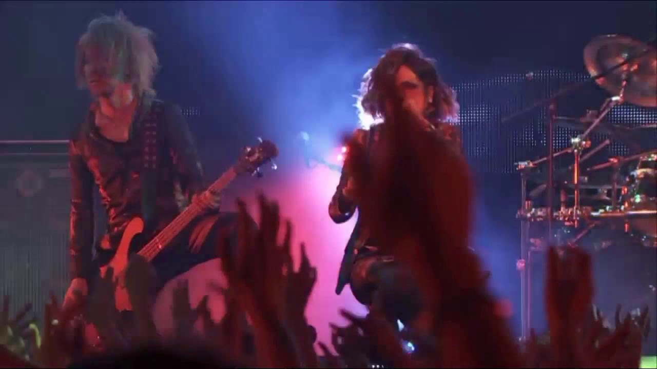 The GazettE- My Devil on the Bed(LIVE)