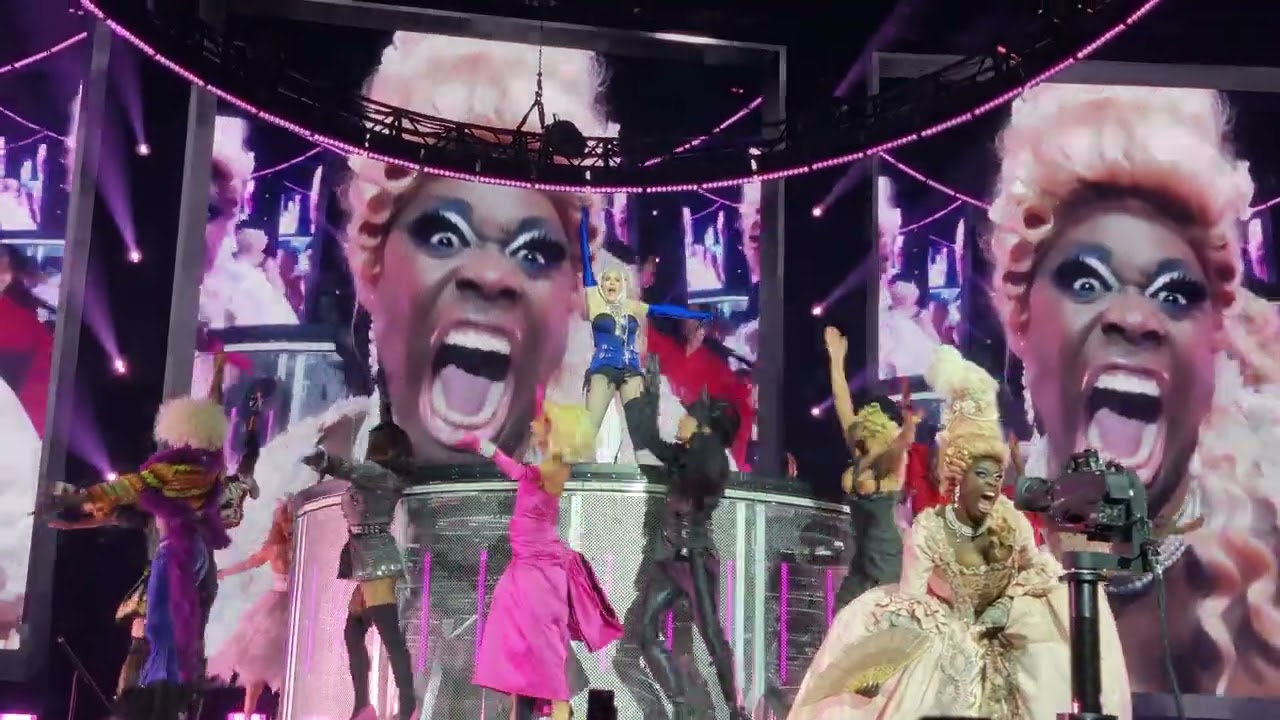 Madonna, final, Celebration tour, live Accor Arena Paris France, 13 novembre 2023.