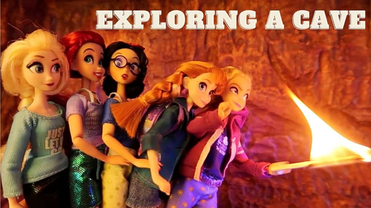 The Princesses EXPLORING A CAVE  | Luna's Toys