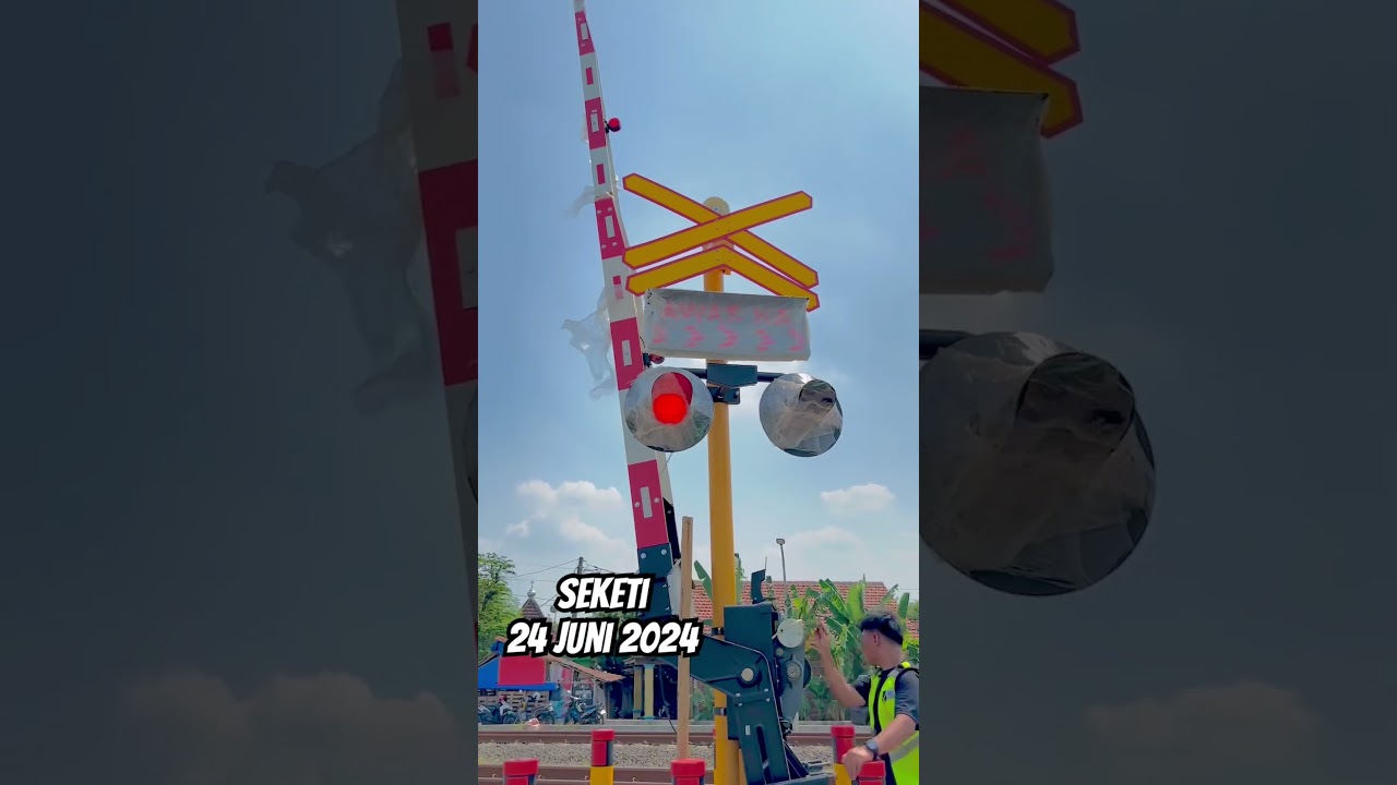 UJI COBA PALANG WANTECH! Perlintasan Kereta Api Seketi, Sidoarjo. Sirine Serak