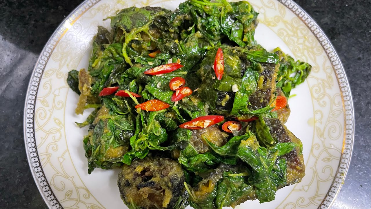 Stir Fried Fish With Holy Basils l ត្រីអណ្តែងឆាគ្រឿងស្លឹកម្រះព្រៅ