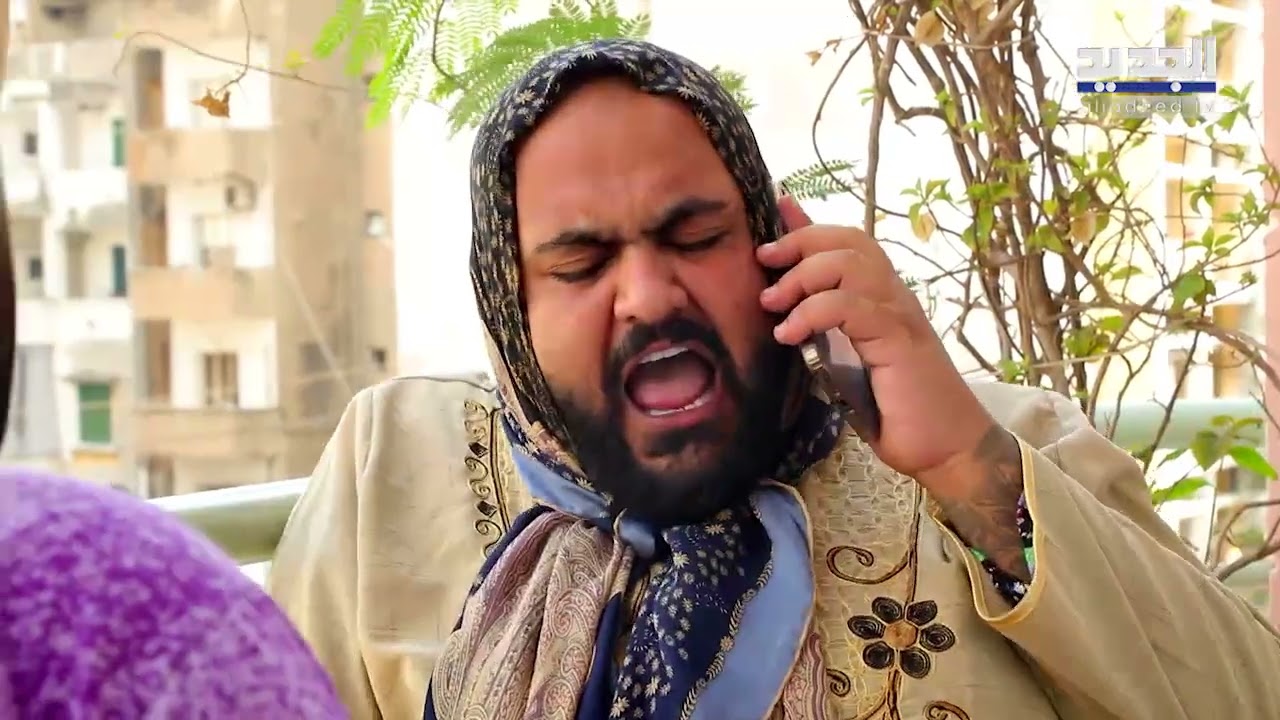 لن تتمالكوا أنفسكم من الضحك .. مشهد كوميدي يجمع ام حبودي و ام سباعين والسبب أزمة الدولار في لبنان