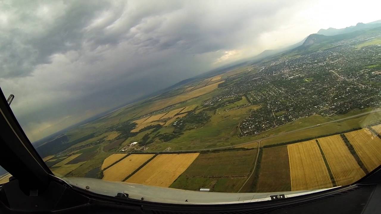 Визуальный заход и посадка в Минеральных Водах - URMM RW30 visual approach.