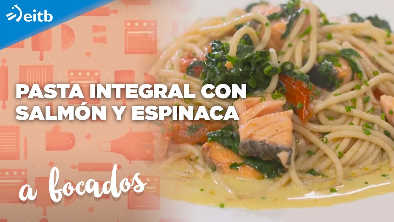 A BOCADOS: Pasta integral con salmón y espinaca