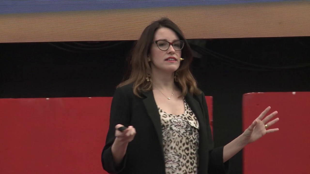 Si la tecnología es la respuesta ¿cuál es la pregunta? | Ximena Diaz Alarcon | TEDxRosario