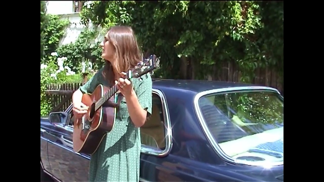 Marla Moya - Queridita Abuelita (live)