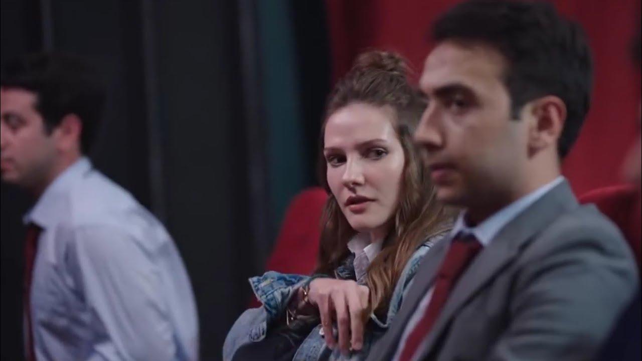 Aşk 101 | &Ouml;ğrenciler M&uuml;nazarada Kavga Ediyor