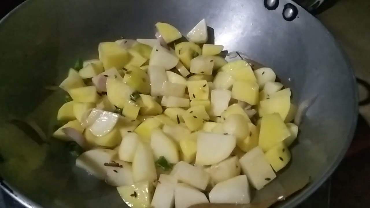 आज की सब्जी कैसे बना है दोस्तों आपको कमेंट करके जरूर बताइए 👍👍