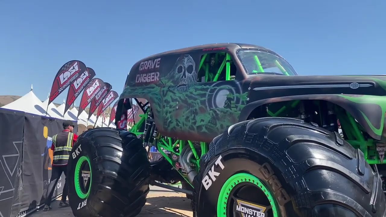 Monster Jam World Finals 24 | 2025 |  Friday Pit Party Vlog