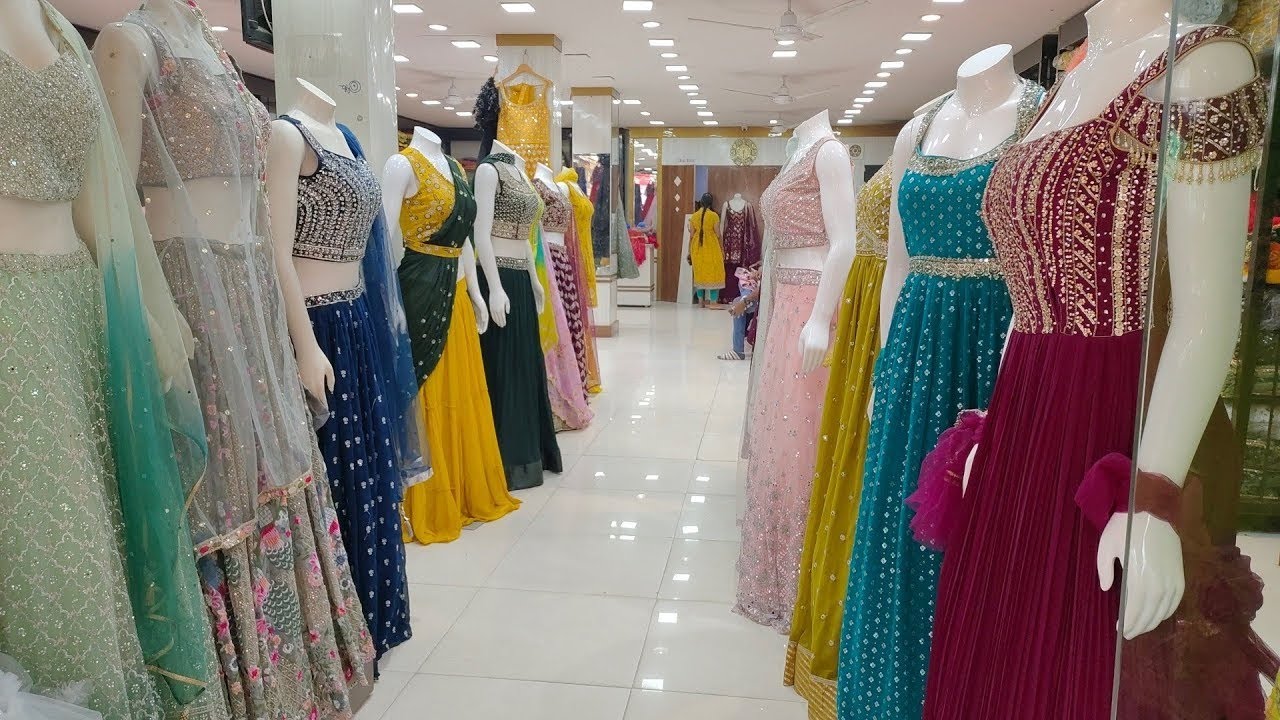 Latest customized boutique style long dresses, croptops designs in 2022||Manish Exclusive