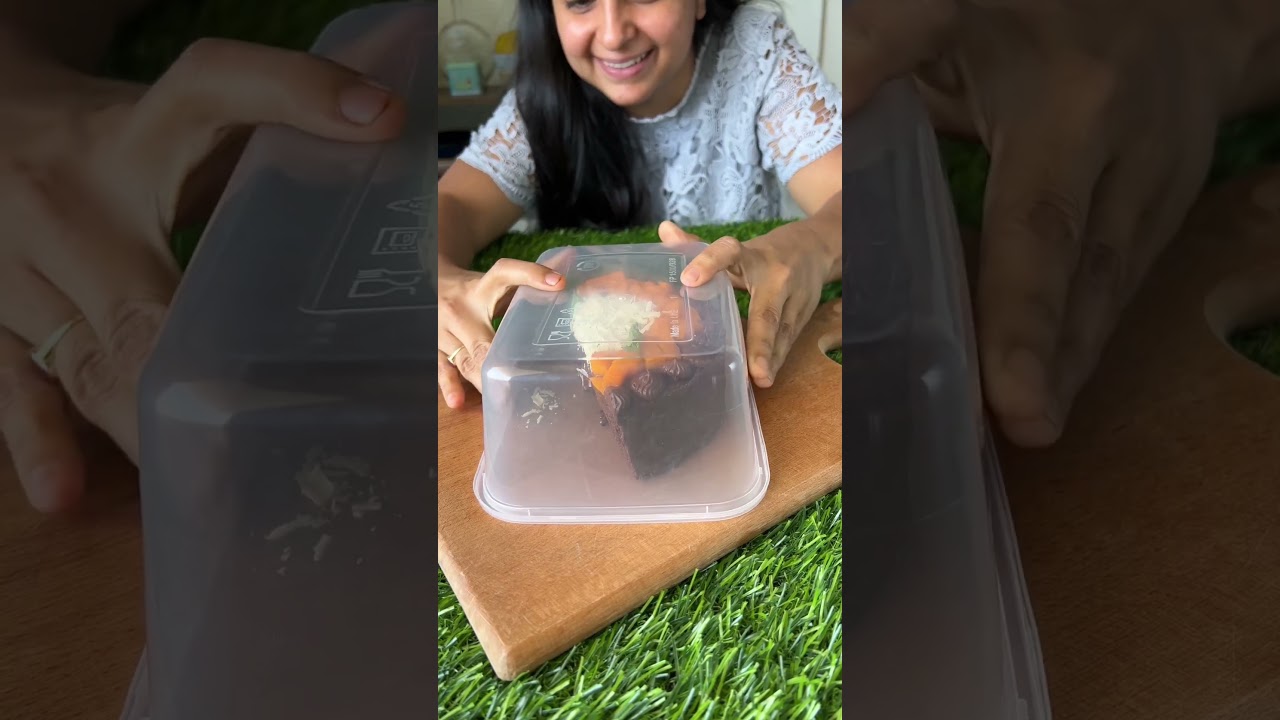 The best way to store leftover cake ! No more messy cakes.