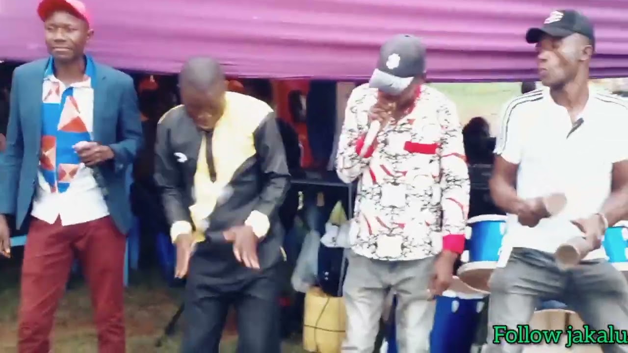 Jakalucy live live on the stage Recho Hosted by Mc ozoom ka peter.