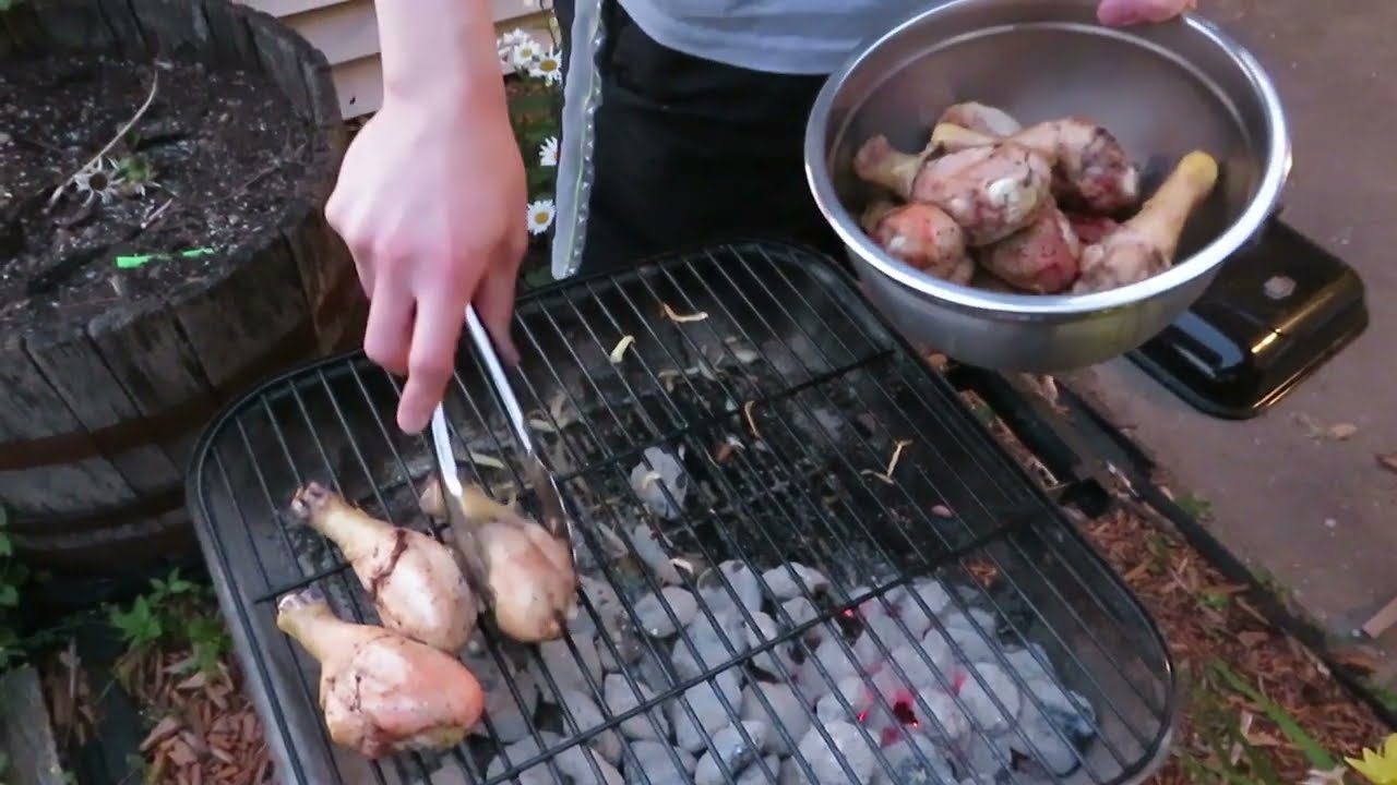 🐔CHICKEN🍗 grilled on Expert Grill 17.5'' Charcoal Grill from Walmart #expertgrill