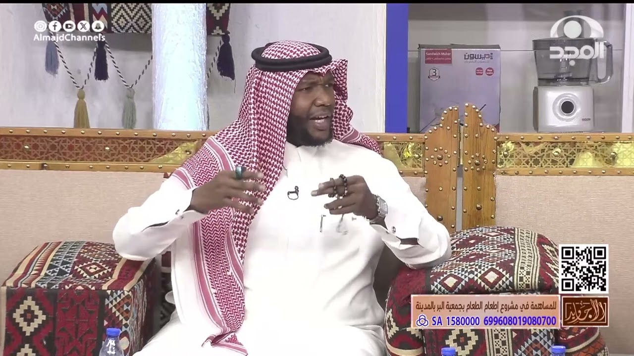 كنت أذن ولما انتهيت جاء رجل ملتحي ولما شفته فزيت منه فطلب يكلمني واللي صار ما توقعته! سعد بن جلوي