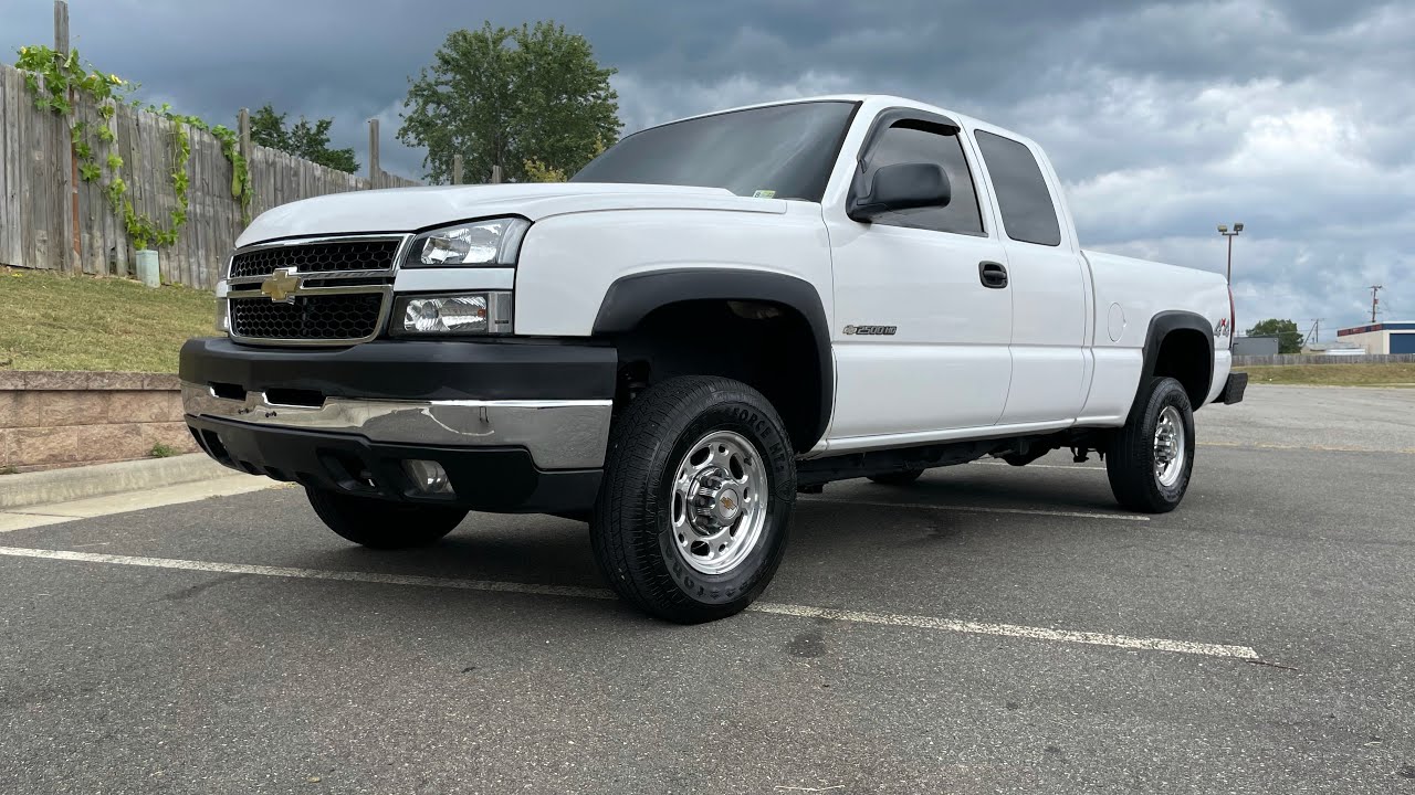 LEVELED 2006 Silverado 2500HD 4x4 Vortec 6.0L review and for sale!