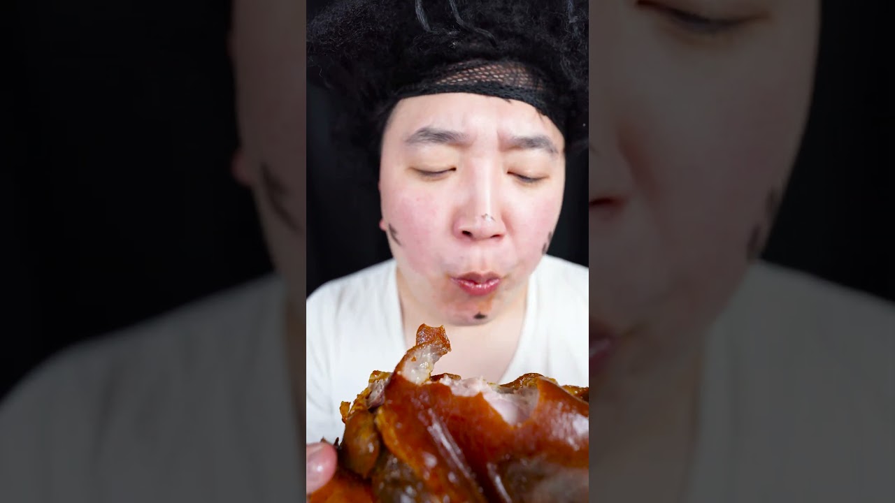 👑King vs 🥺Beggar: Stealing SPICY Pork & Enoki MUKBANG! 🤫🥩🔥 #shorts