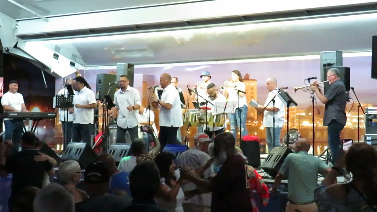 En el amor, La Pochi Band, Fiestas Placita Roosevelt, Hato Rey, Puerto Rico