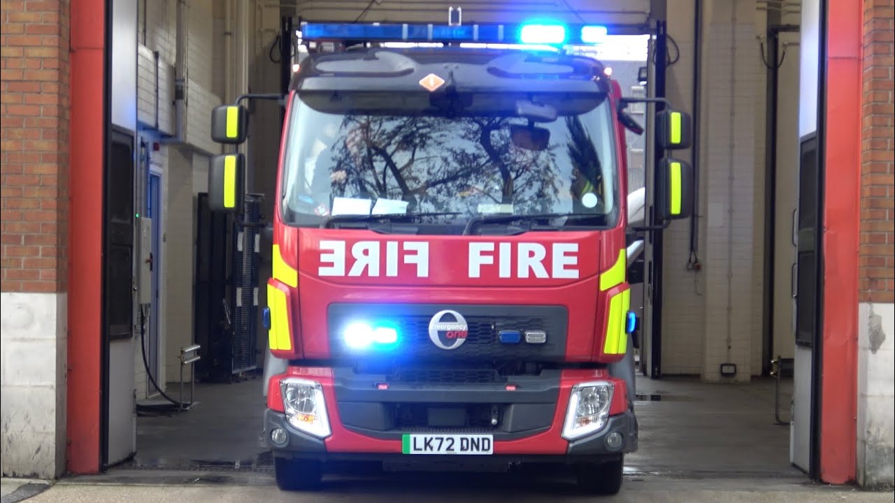 London Fire Brigade, Hammersmith, Zero Emissions Pumping Appliance (G362), turnout to an emergency 