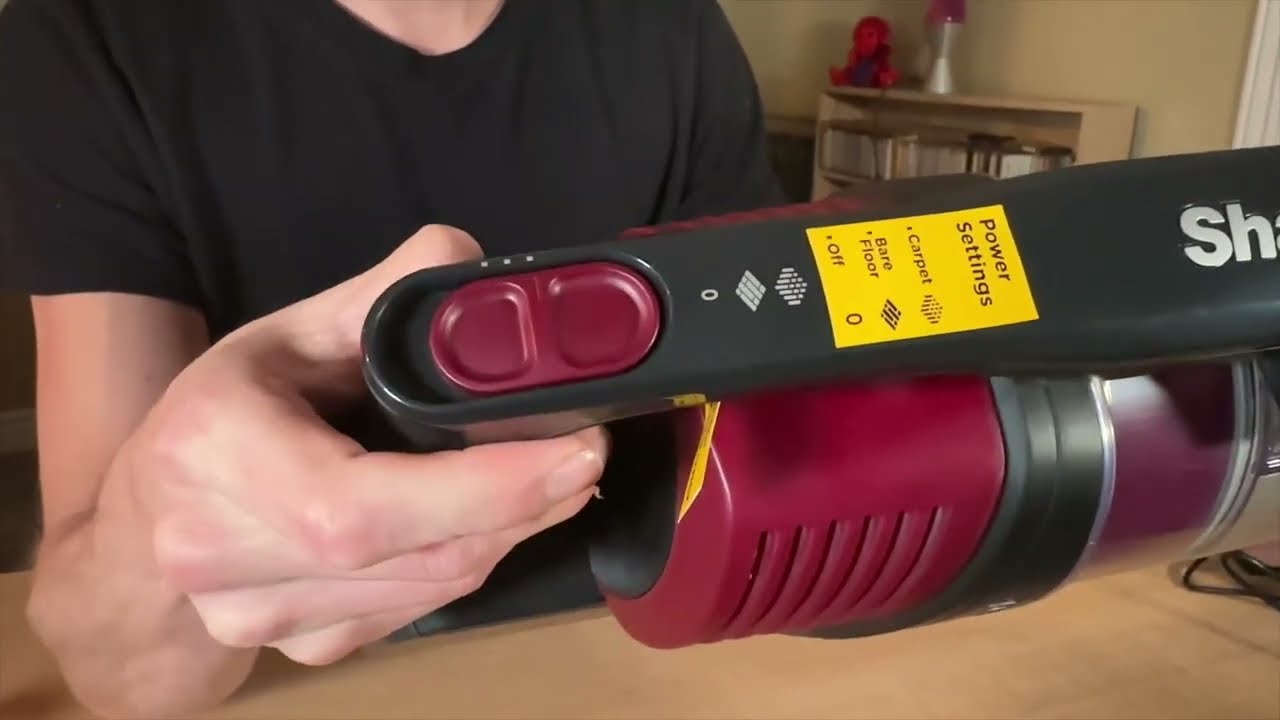 Shark IZ163H Pet Plus Cordless Stick Vacuum with Self Cleaning Brushroll Review