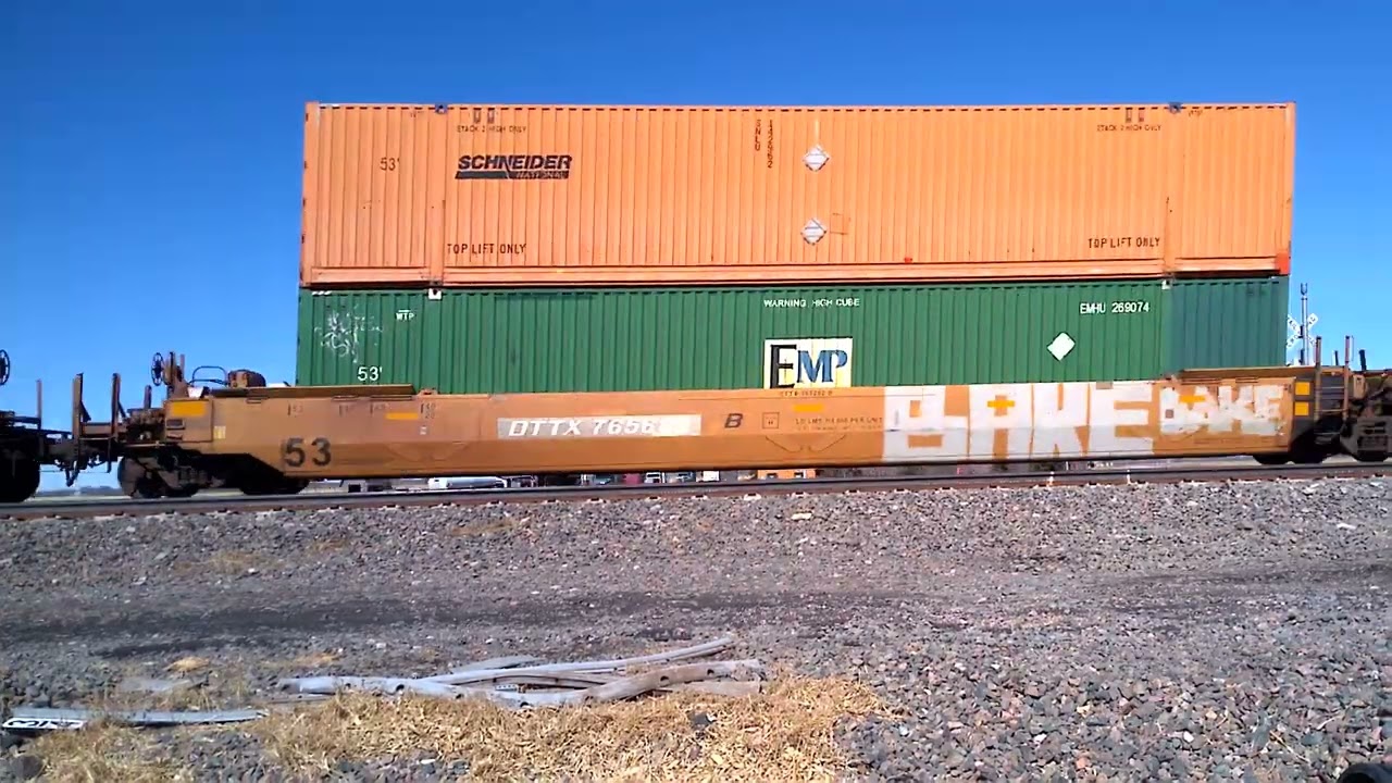 UP 5787 leading z-train going west 