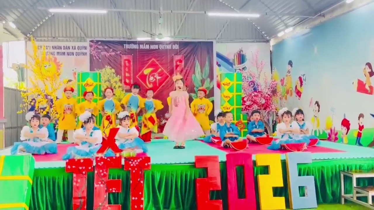 Mầm non 5 tuổi làng Quỳnh vui đón tết bính ngọ