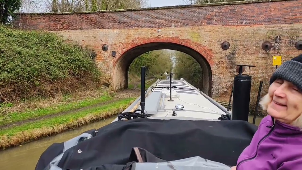 Electric narrowboat OKI 5- 77
